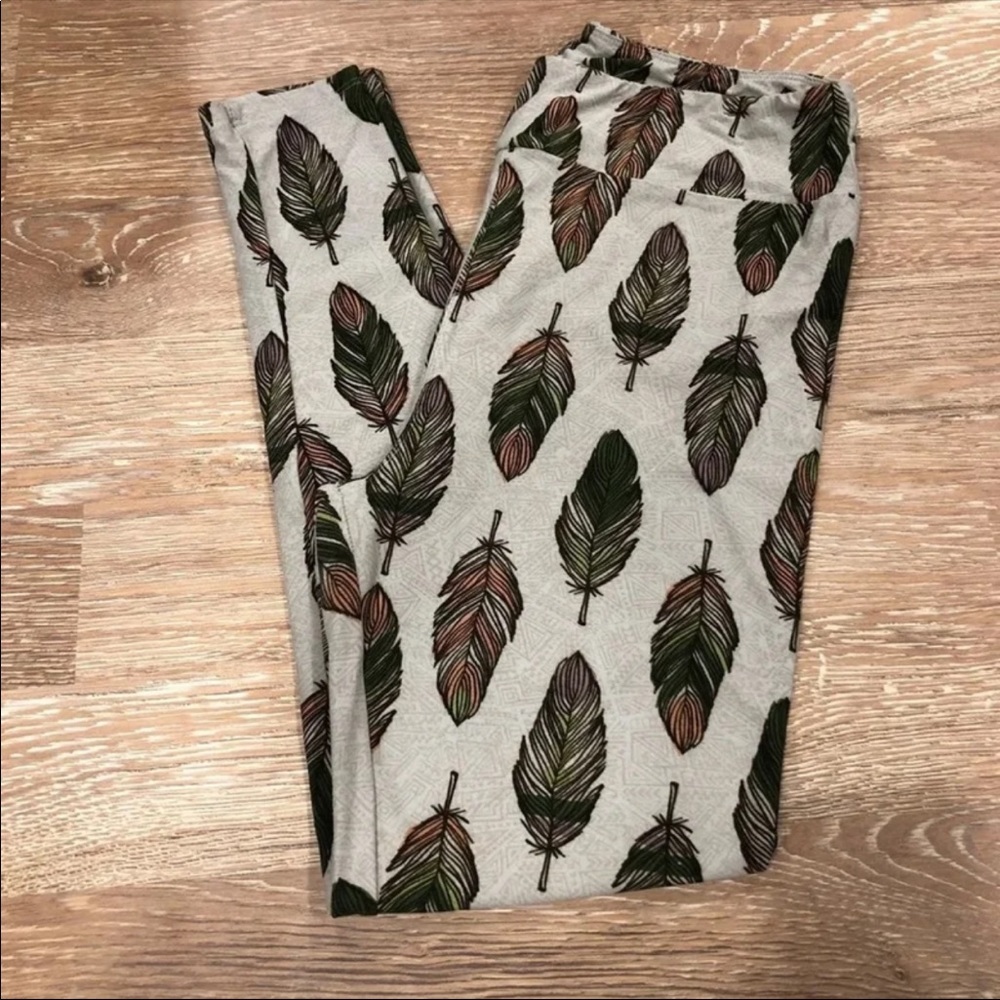 LuLaRoe Green feather TC Leggings